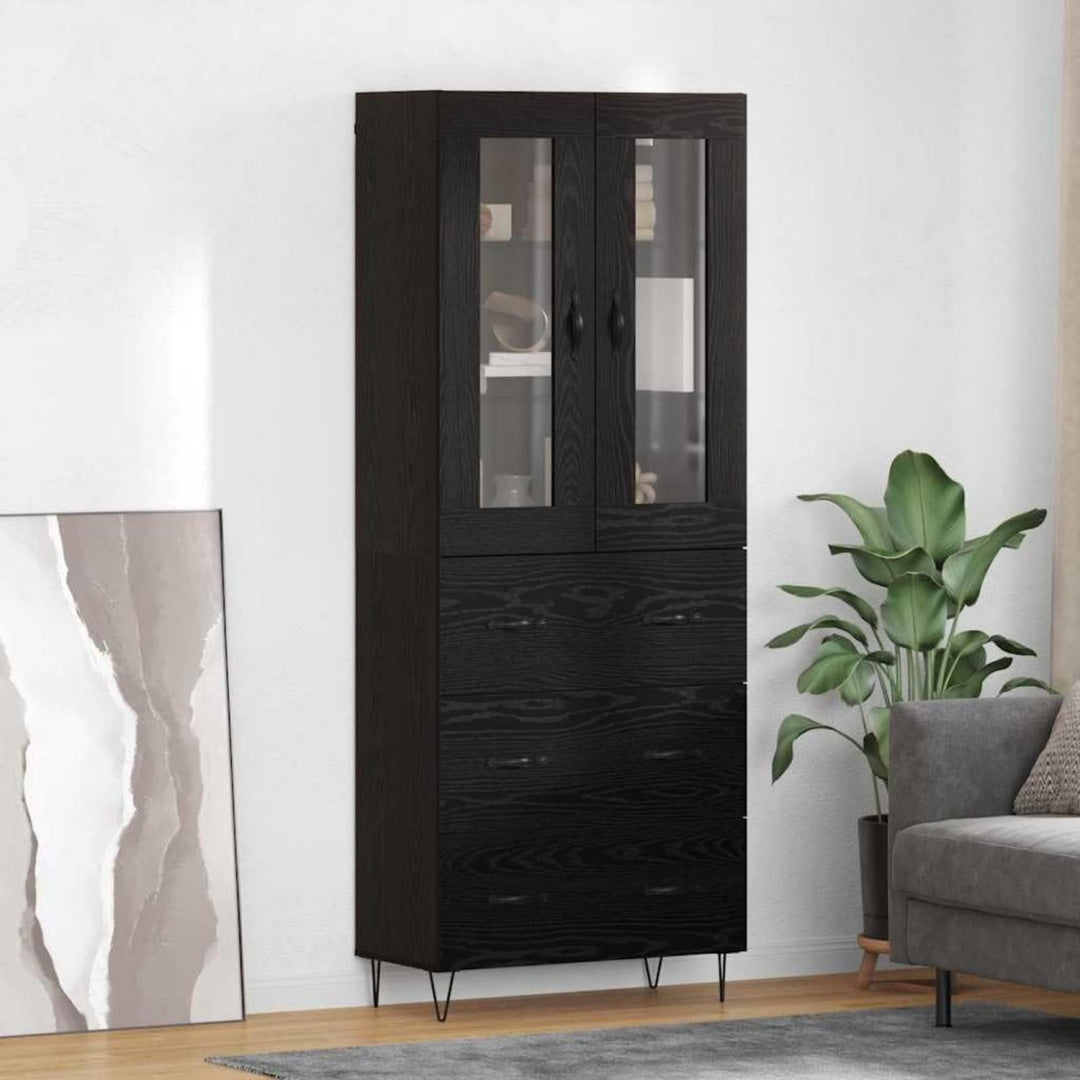 Der Hochschrank zeigt Schubladen in Schwarz und Eichenbraun