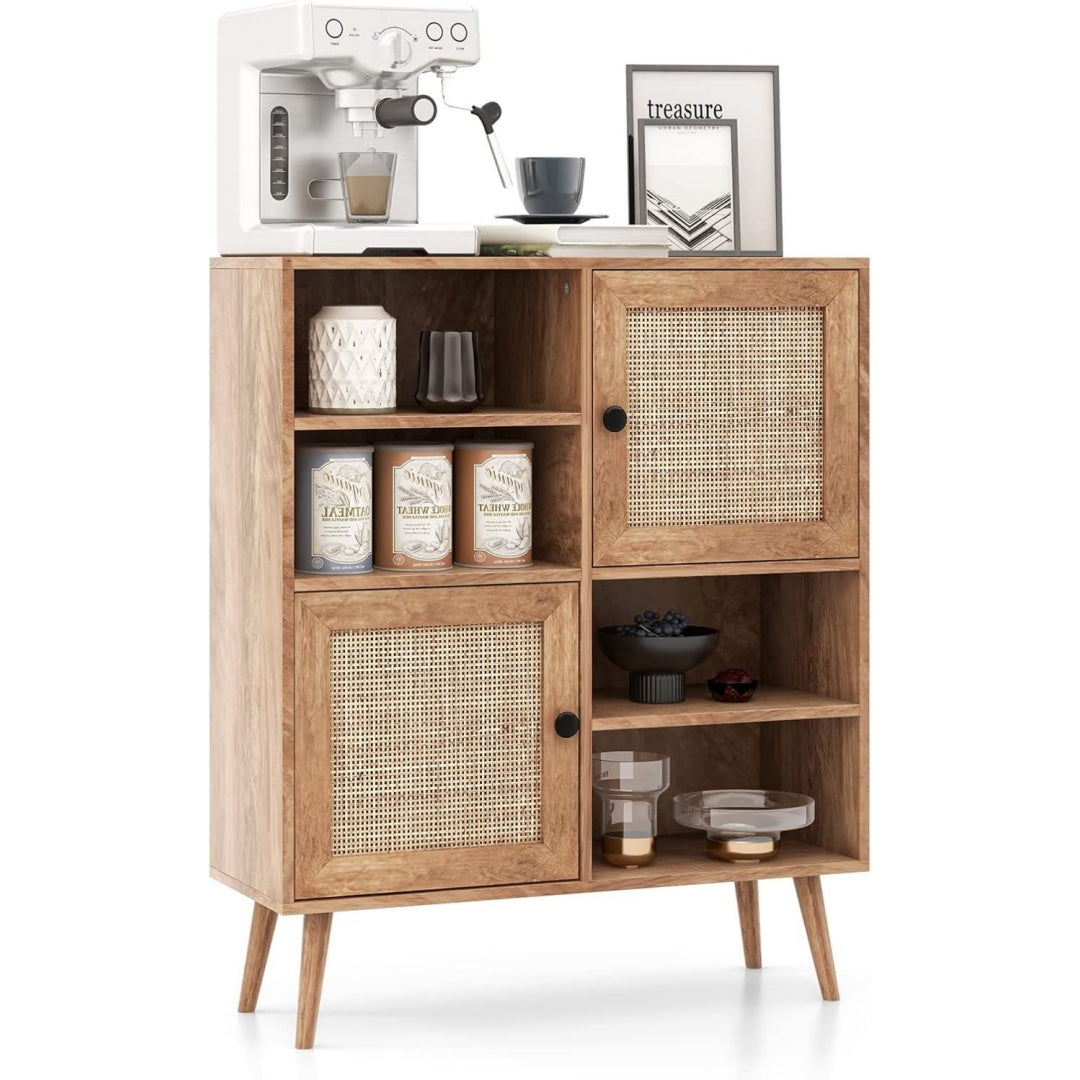 Sideboard verbindet offene Ablagen und Holzbeine