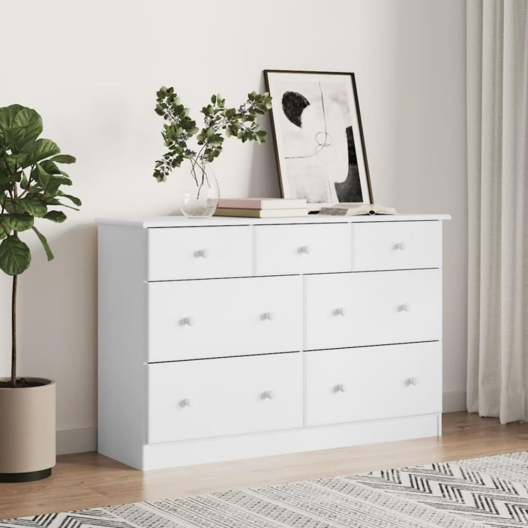 Schubladen an dem Sideboard mit 112 x 35 x 73 cm