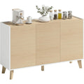 Grifflose Fronten an dem Sideboard aus Holzwerkstoff