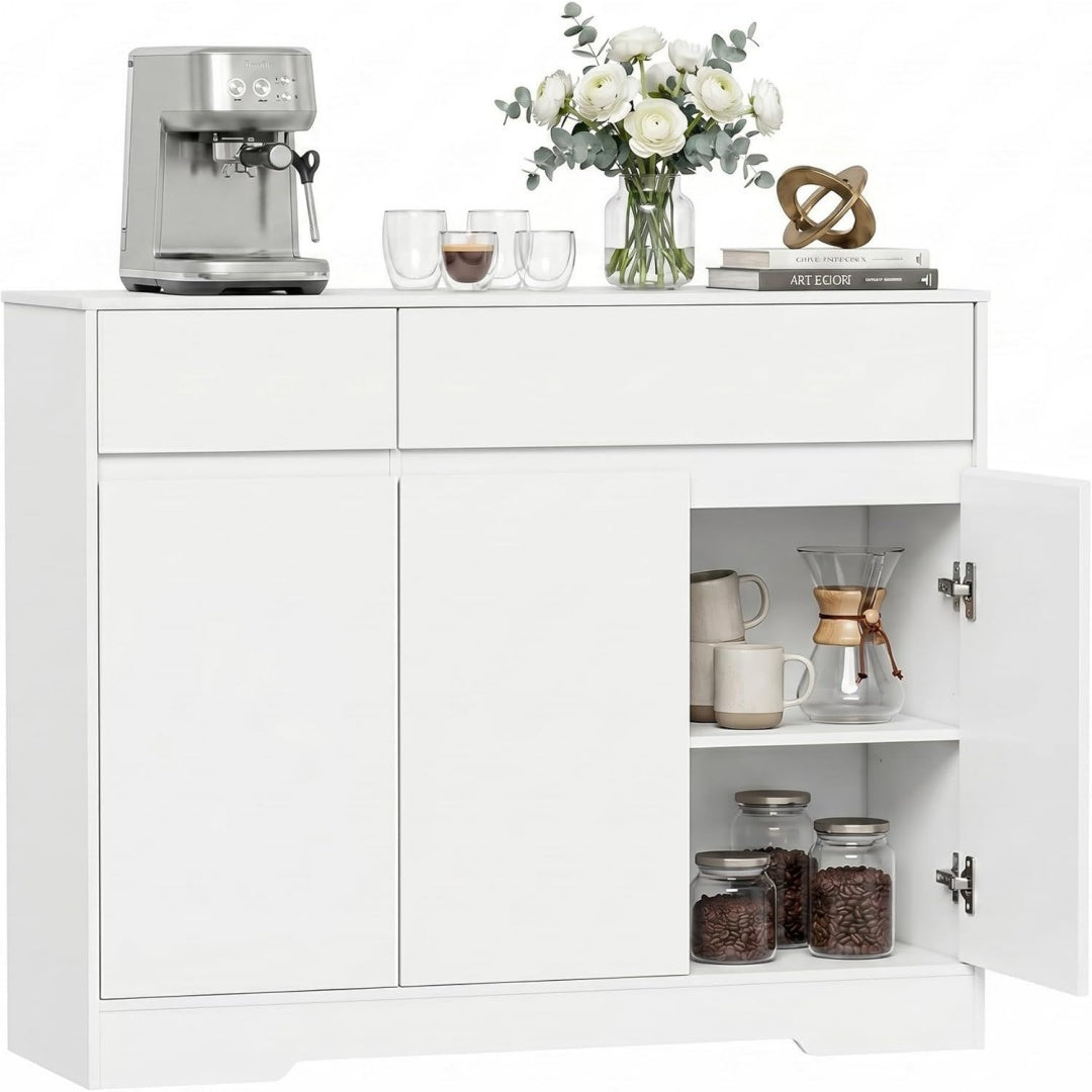 3 Tueren und 2 Schubladen an dem Sideboard