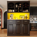 Hochschrank mit 3 Tueren und 3 Schubladen