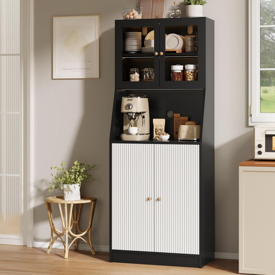 Sideboard verbindet LED Beleuchtung und 4 Tueren