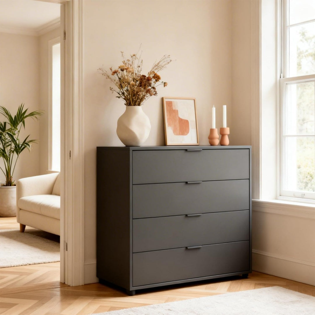 Sideboard mit Schubladen, sanft schliessenden Fronten und beschichteten Flaechen